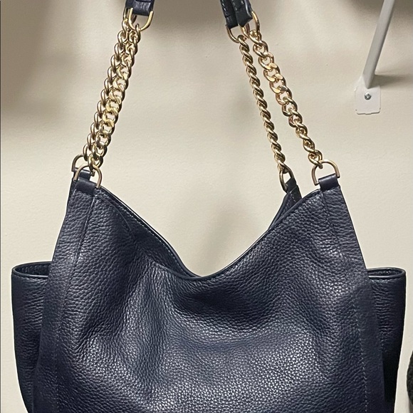 Michael Kors Newbury Pebbled Leather Chain Tote Bag dark navy EUC - Picture 2 of 14